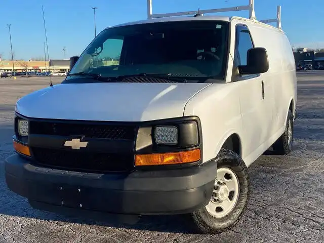 2015 Chevrolet Express 2500 Work Van HD's photo