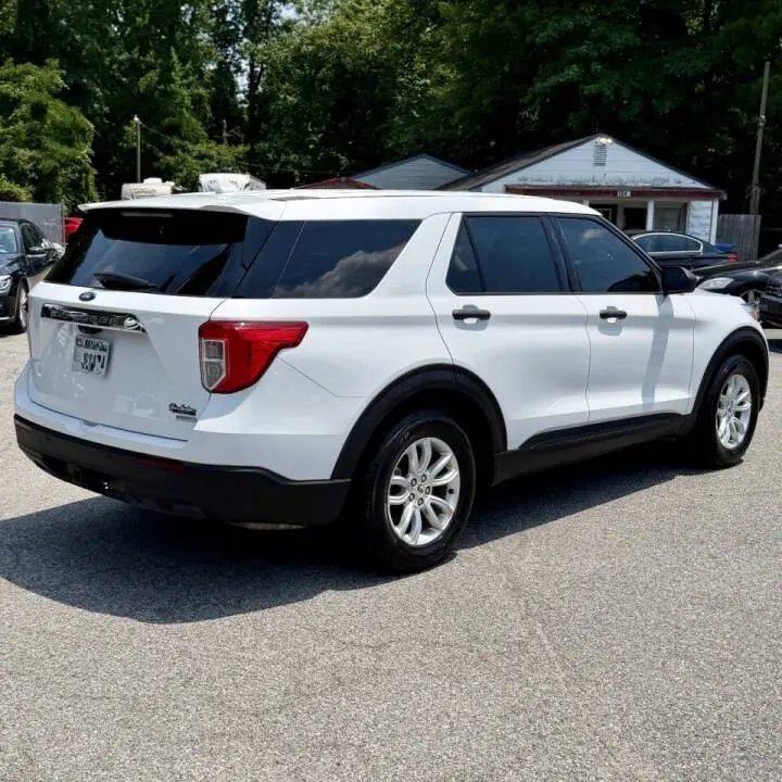 2020 Ford Explorer Base RWD photo 5