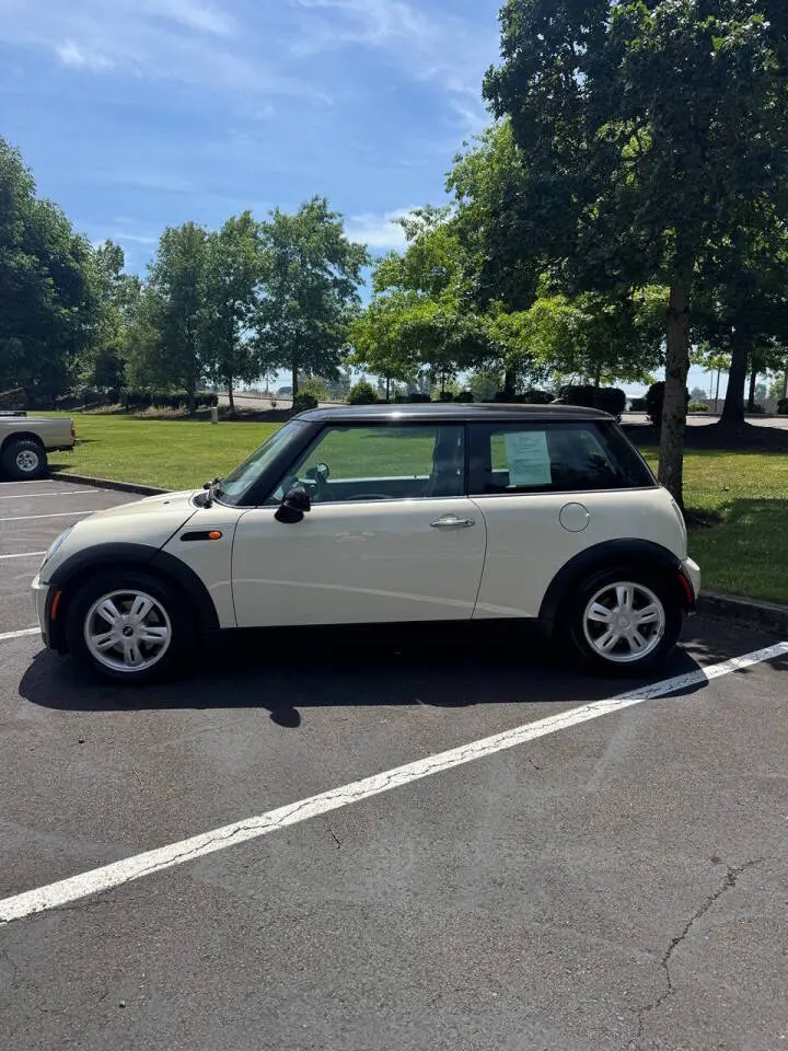 2006 MINI Cooper Base photo 4