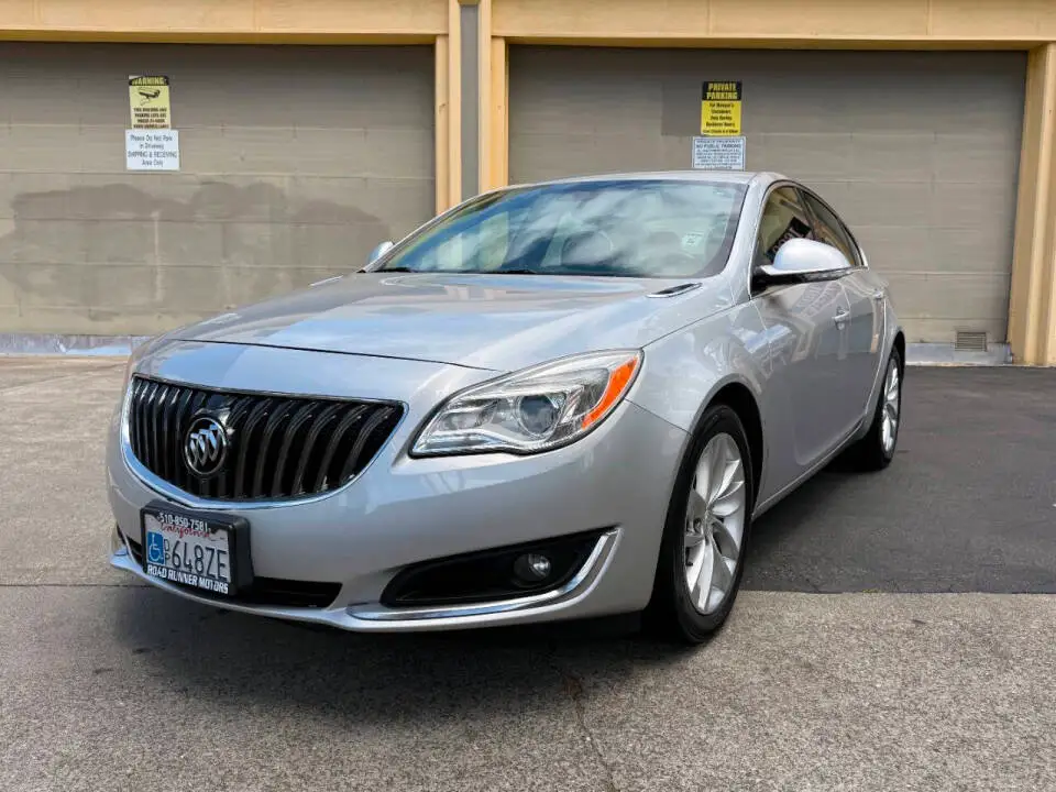 2016 Buick Regal Base photo 1