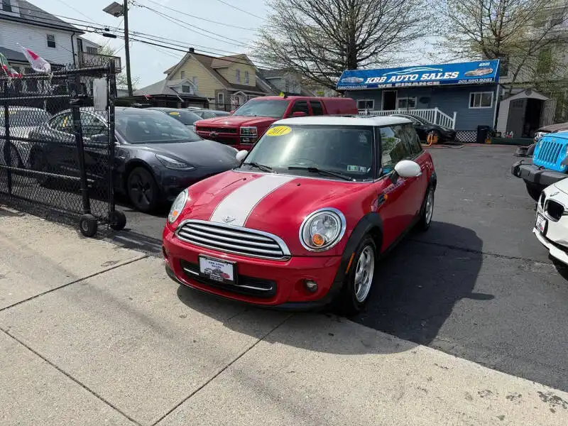 2011 MINI Cooper Base's photo