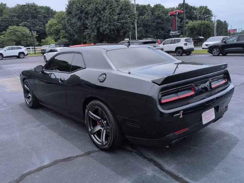 2018 Dodge Challenger SRT Hellcat photo 5