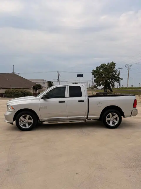 2015 RAM 1500 Express Quad Cab photo 4