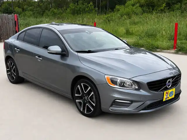 2017 Volvo S60 T5 Dynamic's photo