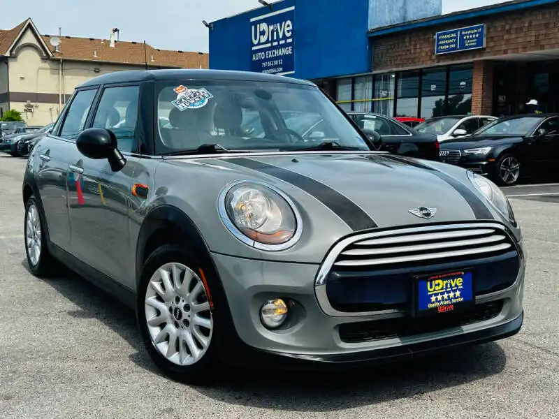 2015 MINI Cooper - 4 Door's photo