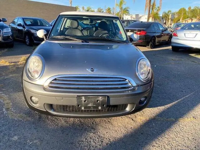 2010 MINI Cooper Base photo 4