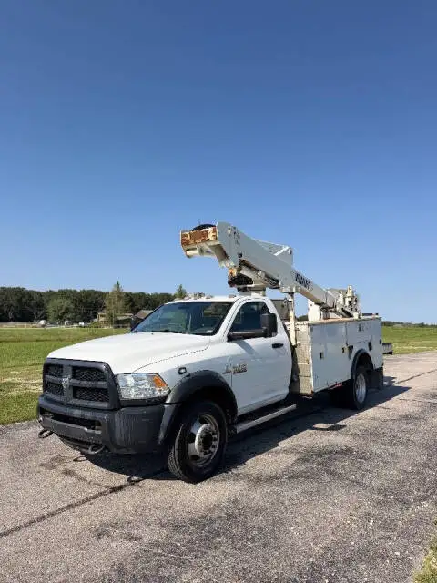 2014 RAM 5500 Regular Cab photo 1