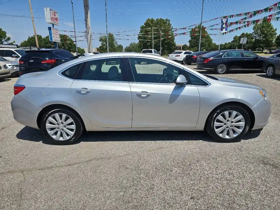 2016 Buick Verano 1SD's photo