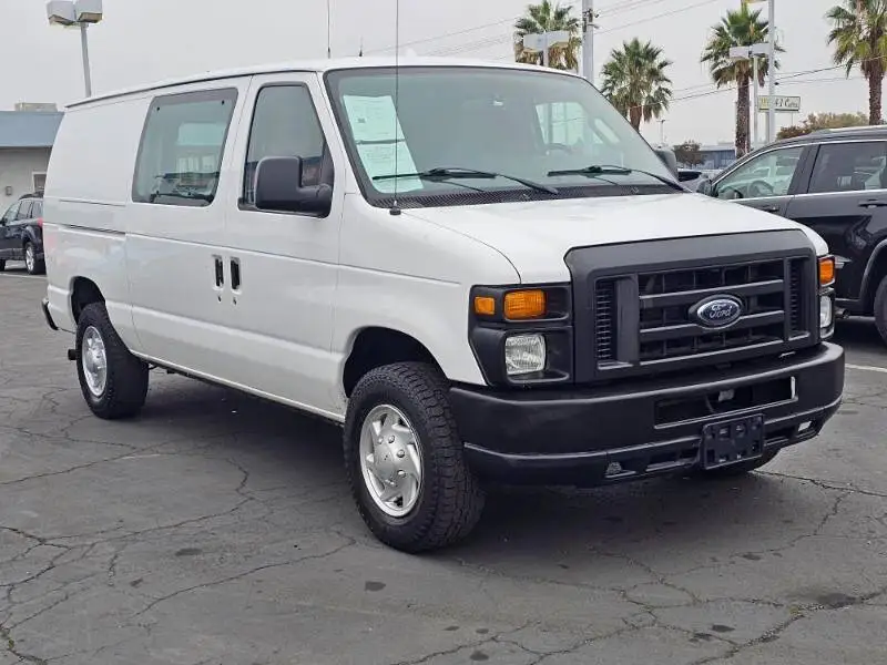 2012 Ford E-Series E-250 Van photo 1