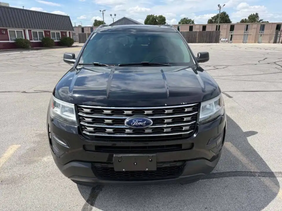 2017 Ford Explorer Base FWD's photo