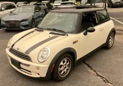 2005 MINI Cooper Base's photo