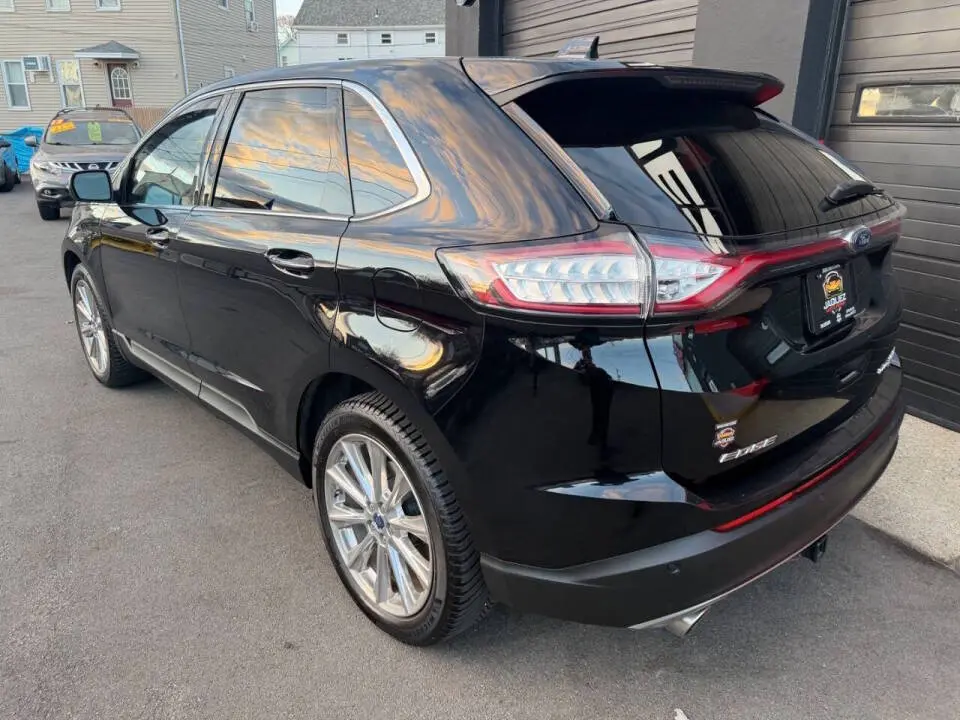 2017 Ford Edge Titanium AWD photo 3