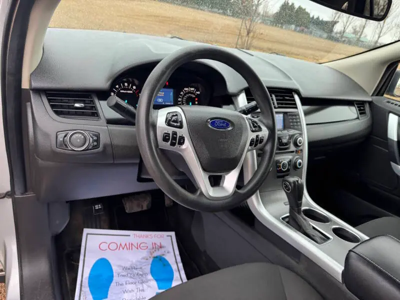 2012 Ford Edge SE photo 5