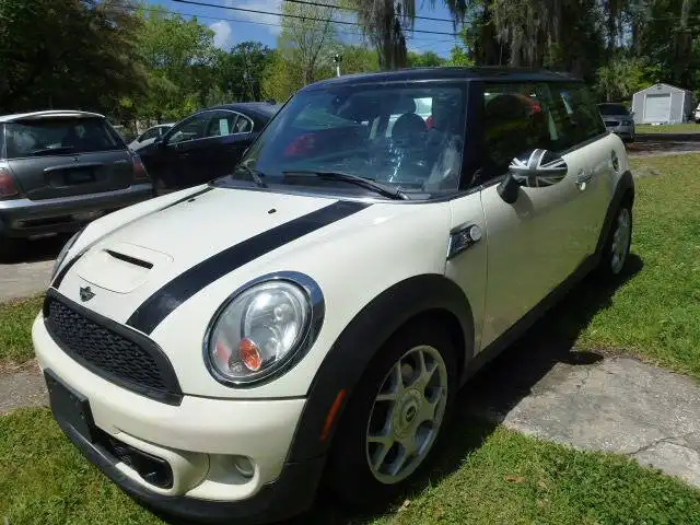 2013 MINI Cooper S's photo