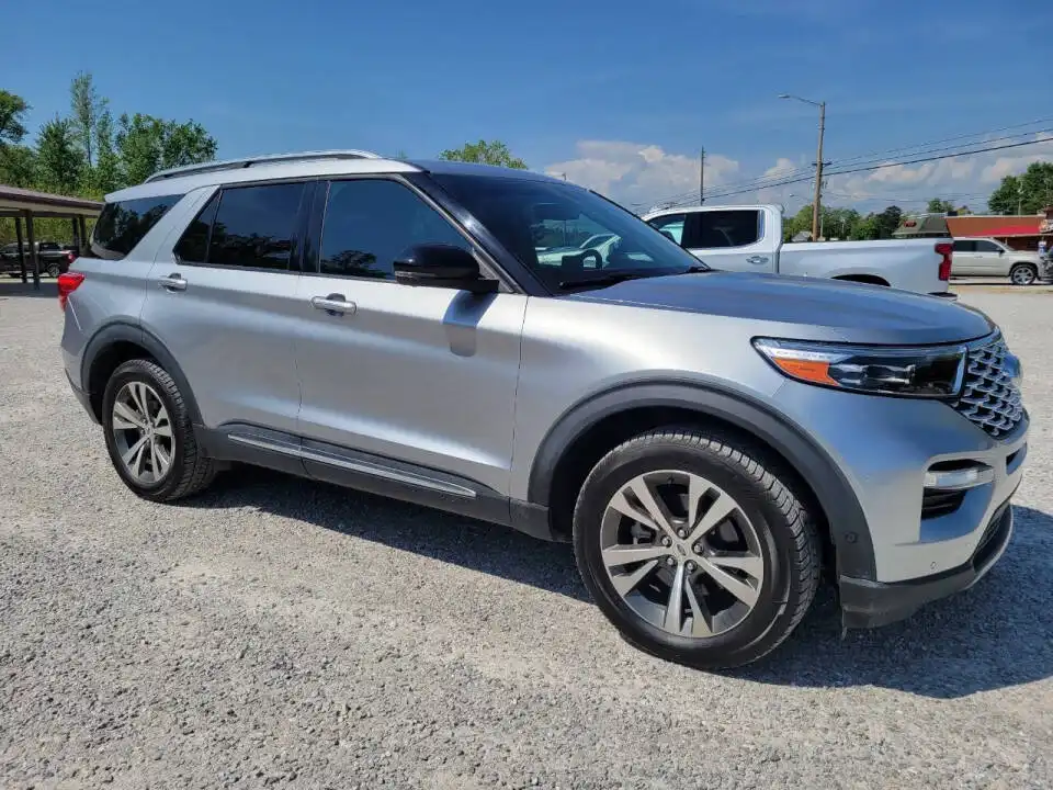 2020 Ford Explorer Platinum 4WD's photo