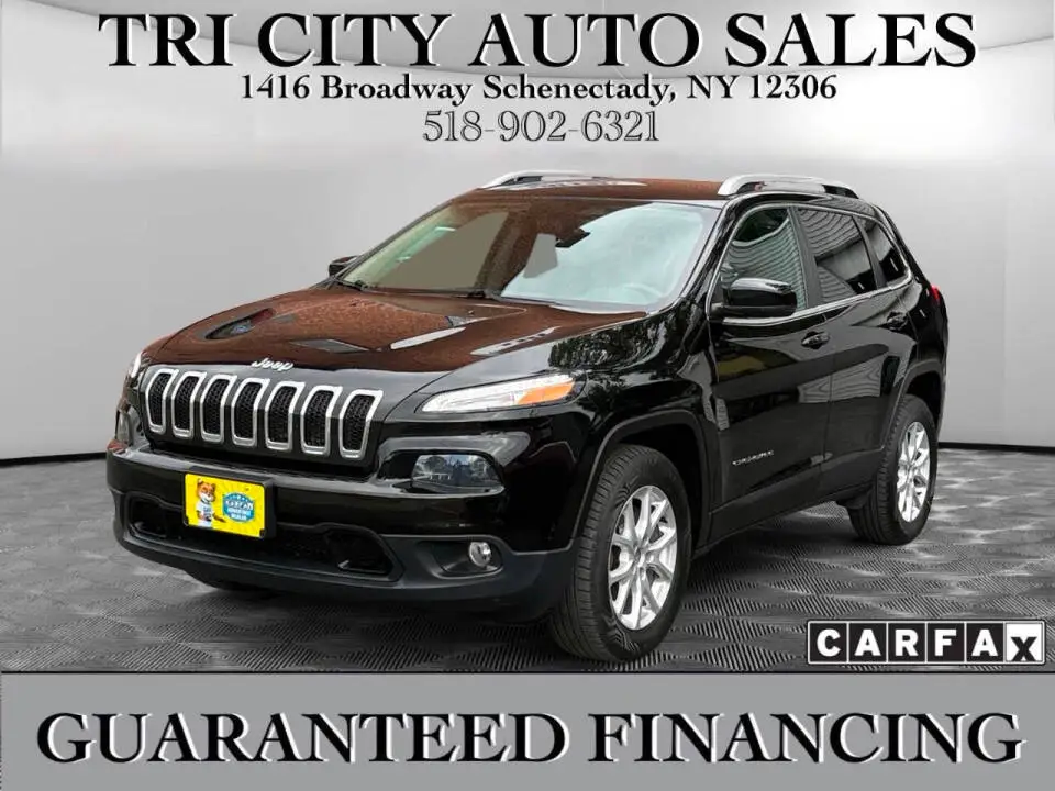 2018 Jeep Cherokee Latitude Plus 4X4 photo 1