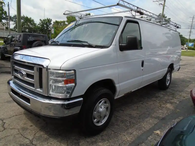 2013 Ford E-Series E-350 Super Duty Extended's photo