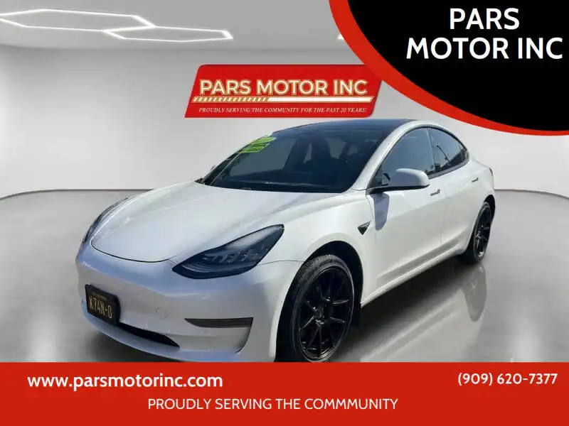 2019 Tesla Model 3 Rear-Wheel Drive Mid Range's photo