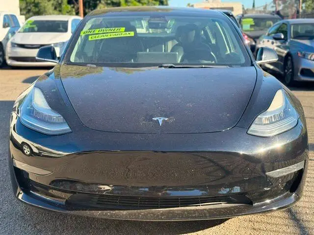 2018 Tesla Model 3 Long Range photo 4