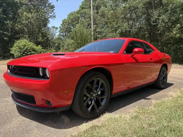 2022 Dodge Challenger SXT Auto's photo