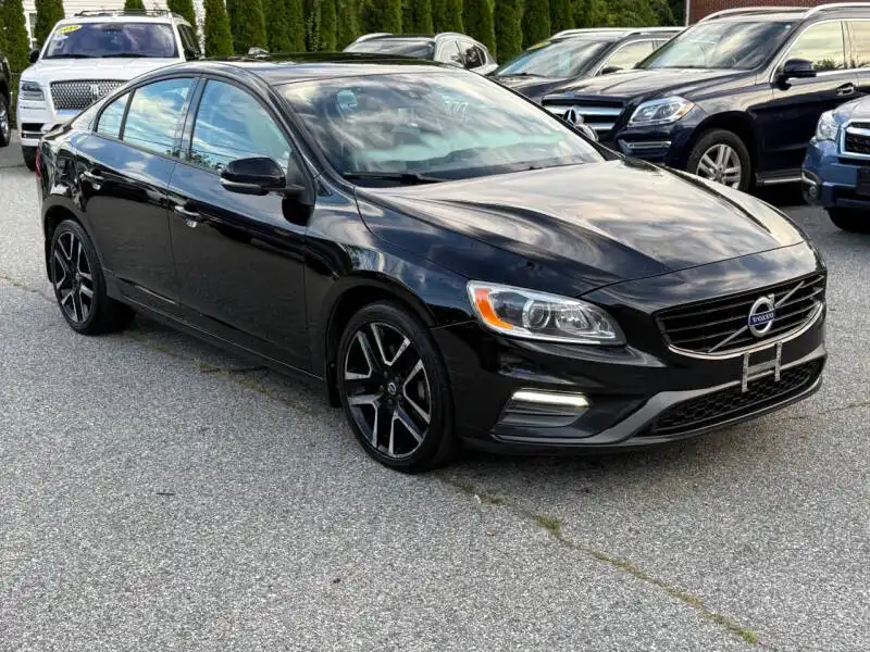 2017 Volvo S60 T5 AWD Dynamic's photo