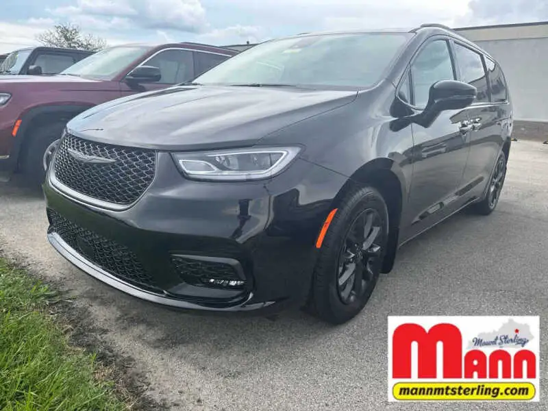 2025 Chrysler Pacifica Select photo 1