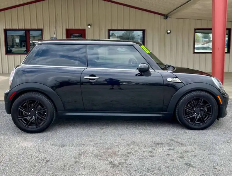 2013 MINI Cooper S photo 4