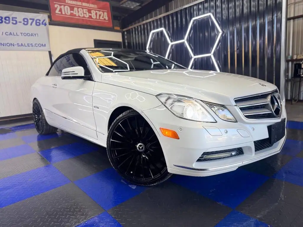 2012 Mercedes-Benz E-Class E350 photo 1