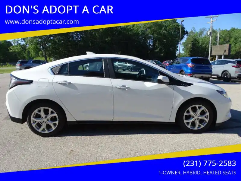 2017 Chevrolet Volt LT's photo