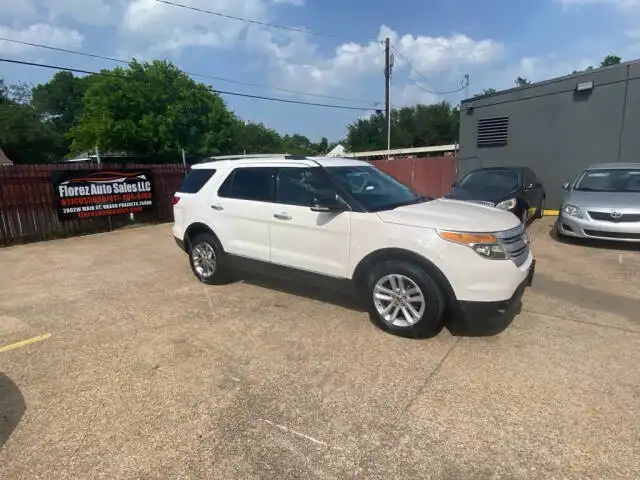 2012 Ford Explorer XLT's photo