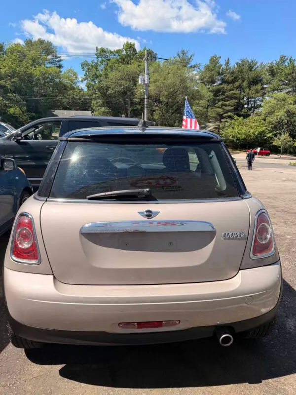 2012 MINI Cooper Base photo 4