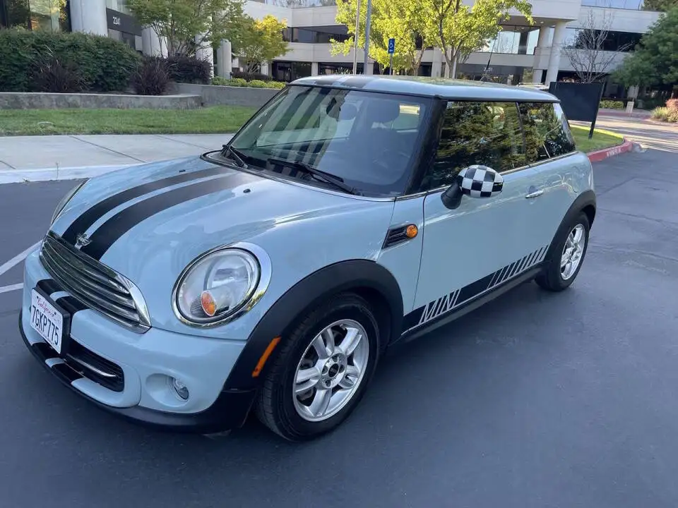 2011 MINI Cooper Base's photo