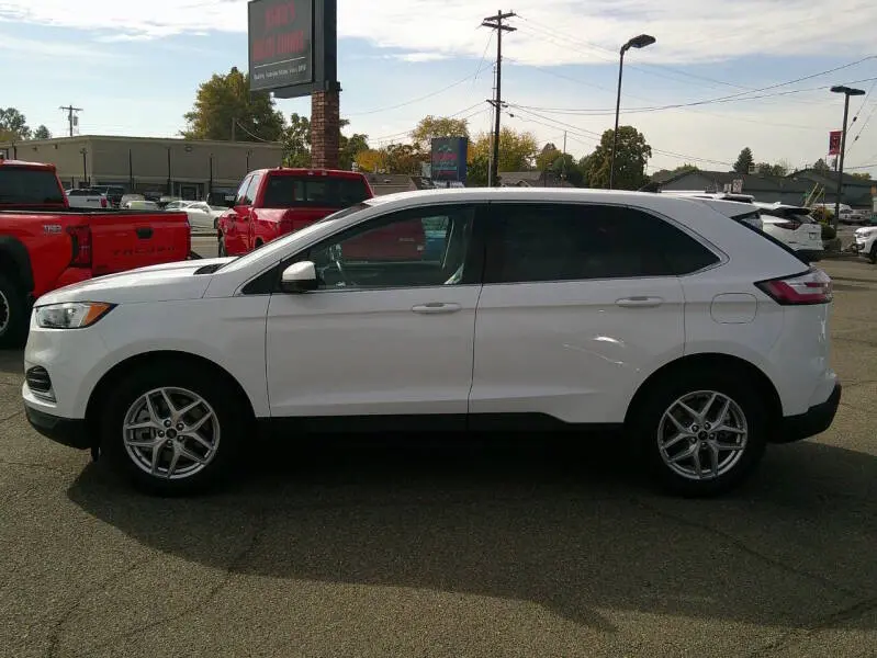2024 Ford Edge SEL AWD photo 4