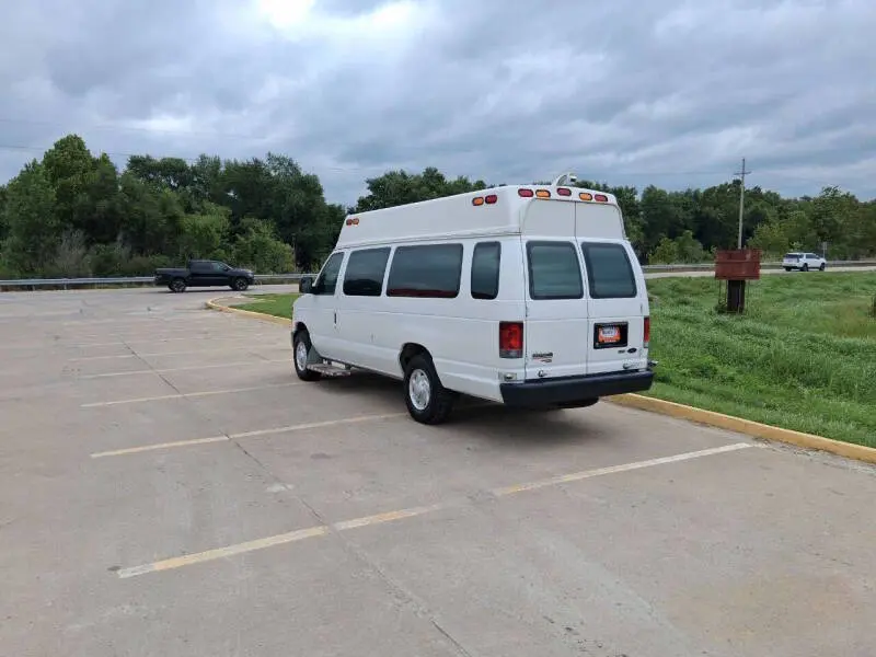 2012 Ford E-Series E-250 Extended photo 3