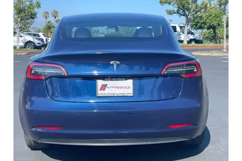 2018 Tesla Model 3 undefined photo 4