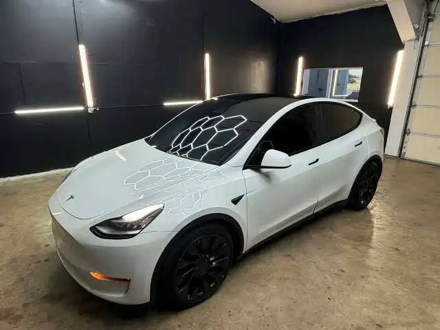2020 Tesla Model Y Performance Dual Motor All-Wheel Drive's photo