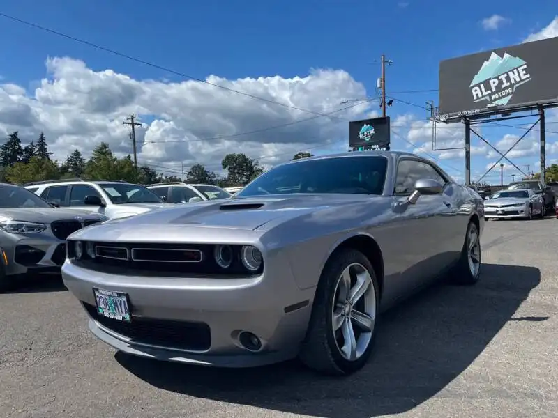 2015 Dodge Challenger R/T's photo