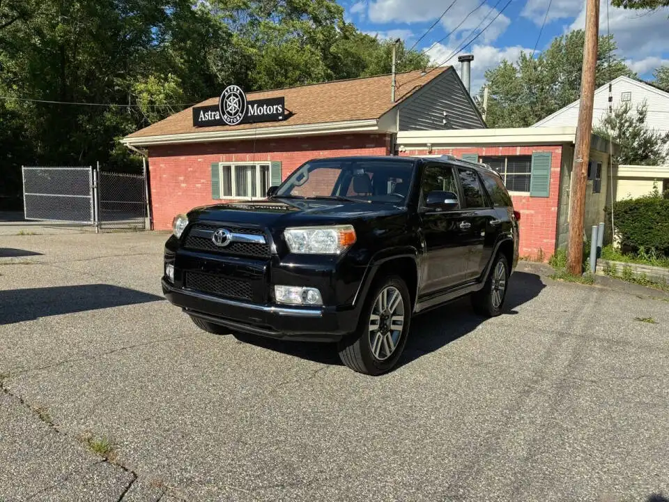 2012 Toyota 4Runner SR5 4x4 V6's photo