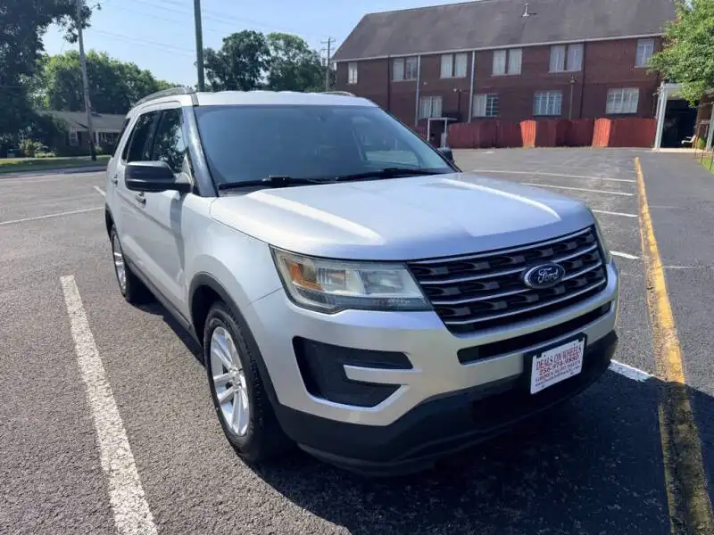 2017 Ford Explorer Base FWD's photo
