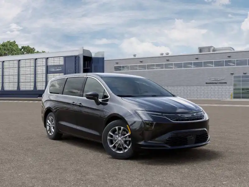 2027 Chrysler Pacifica Select's photo