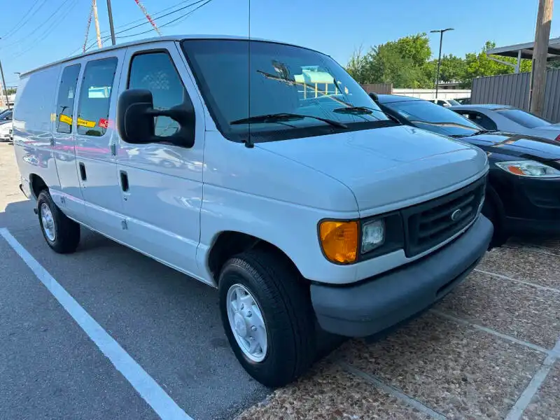 2007 Ford E-Series E-250 Van's photo