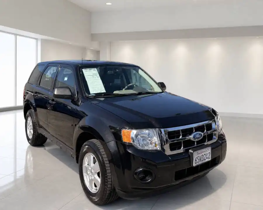 2011 Ford Escape XLS's photo