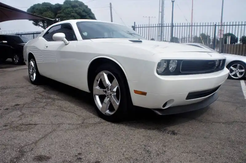 2009 Dodge Challenger R/T's photo