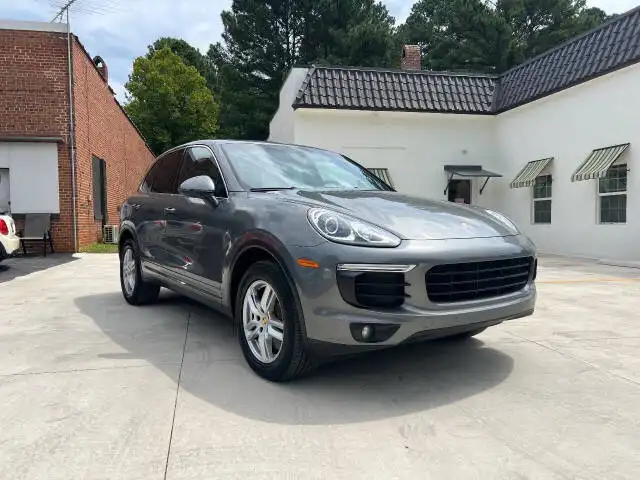 2016 Porsche Cayenne Tiptronic's photo