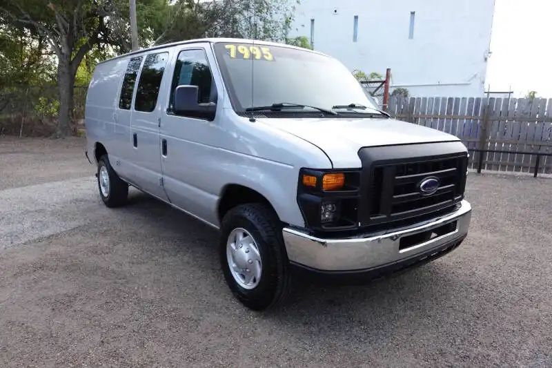 2011 Ford E-Series E-250 Van's photo
