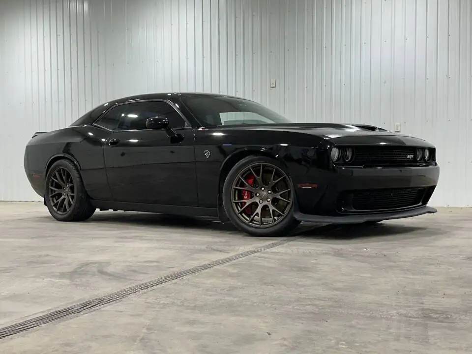 2016 Dodge Challenger SRT Hellcat photo 1