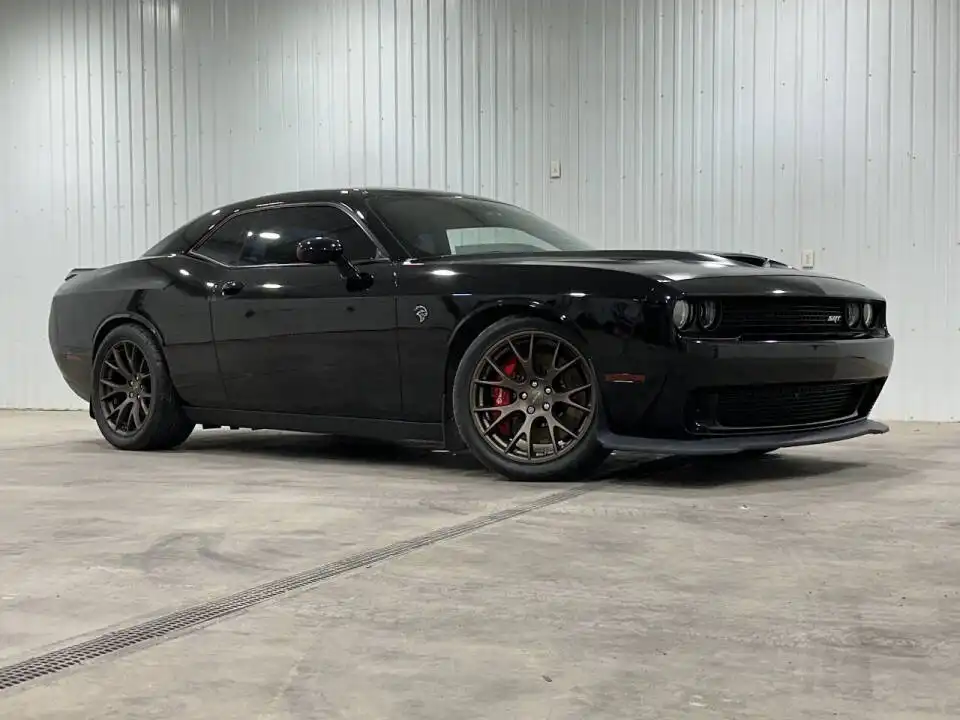 2016 Dodge Challenger SRT Hellcat's photo