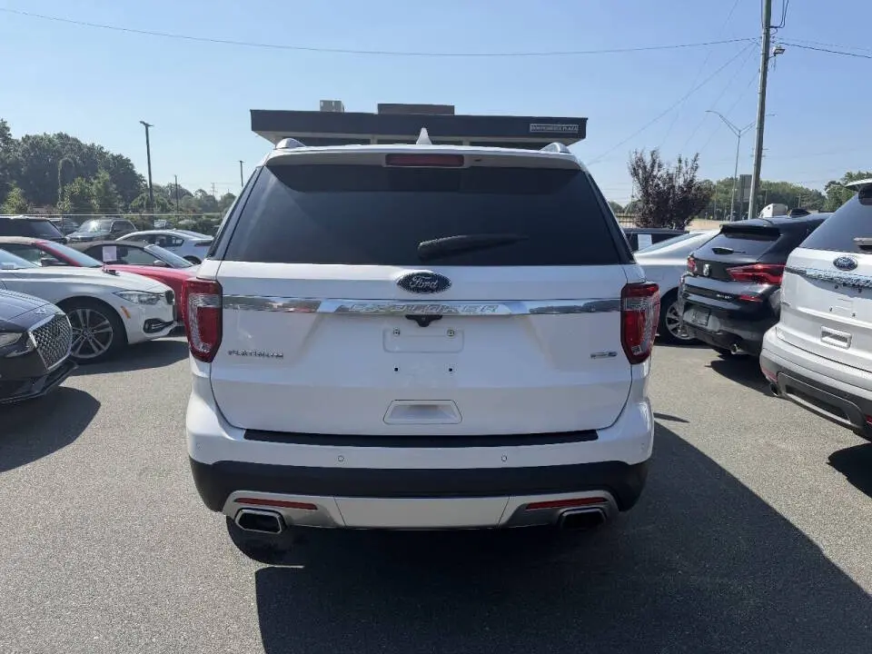 2016 Ford Explorer Platinum 4WD photo 5
