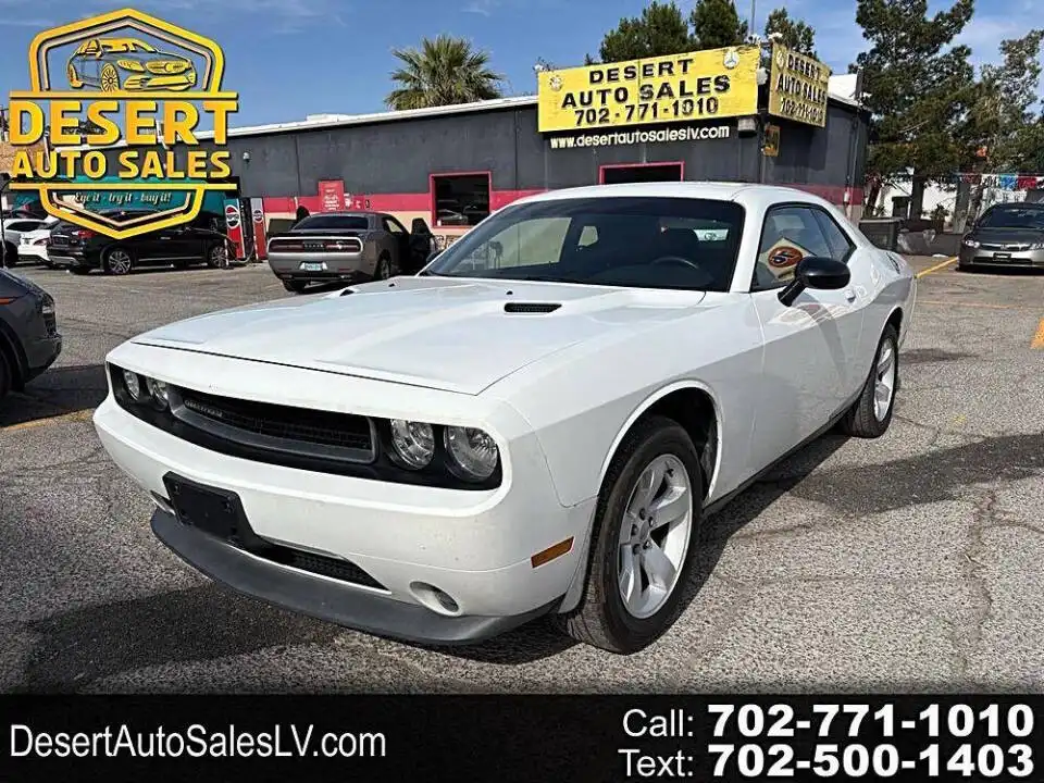 2013 Dodge Challenger SXT's photo