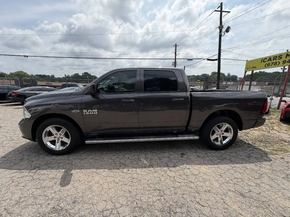 2015 RAM 1500 Express Crew Cab photo 5